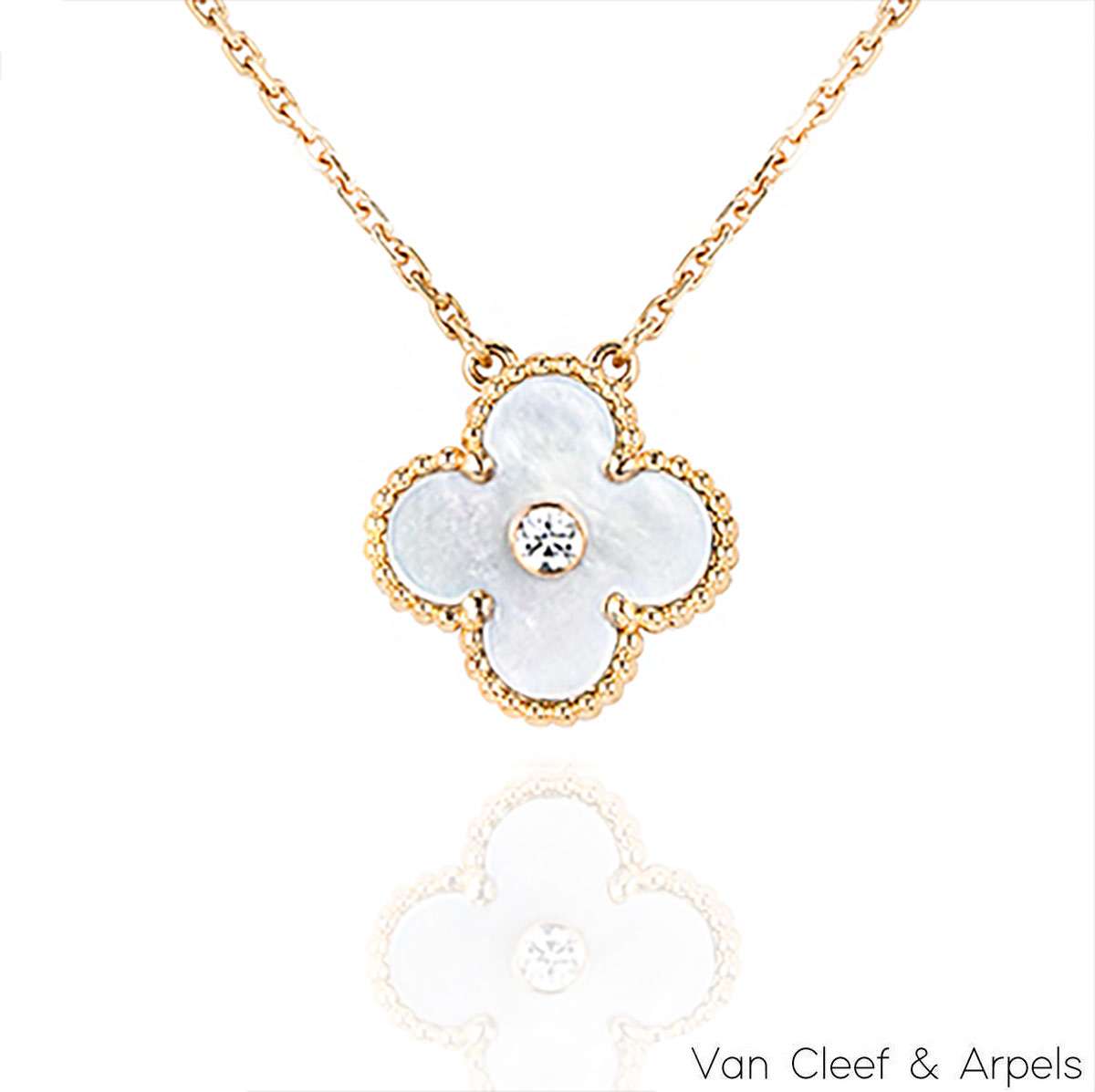 Van Cleef & Arpels Limited Edition 2012 Mother of Pearl Vintage Alhambra Holiday Pendant VCARO39Y00 Van Cleef & Arpels Limited Edition 2012 Mother of Pearl Vintage Alhambra Holiday Pendant VCARO39Y00